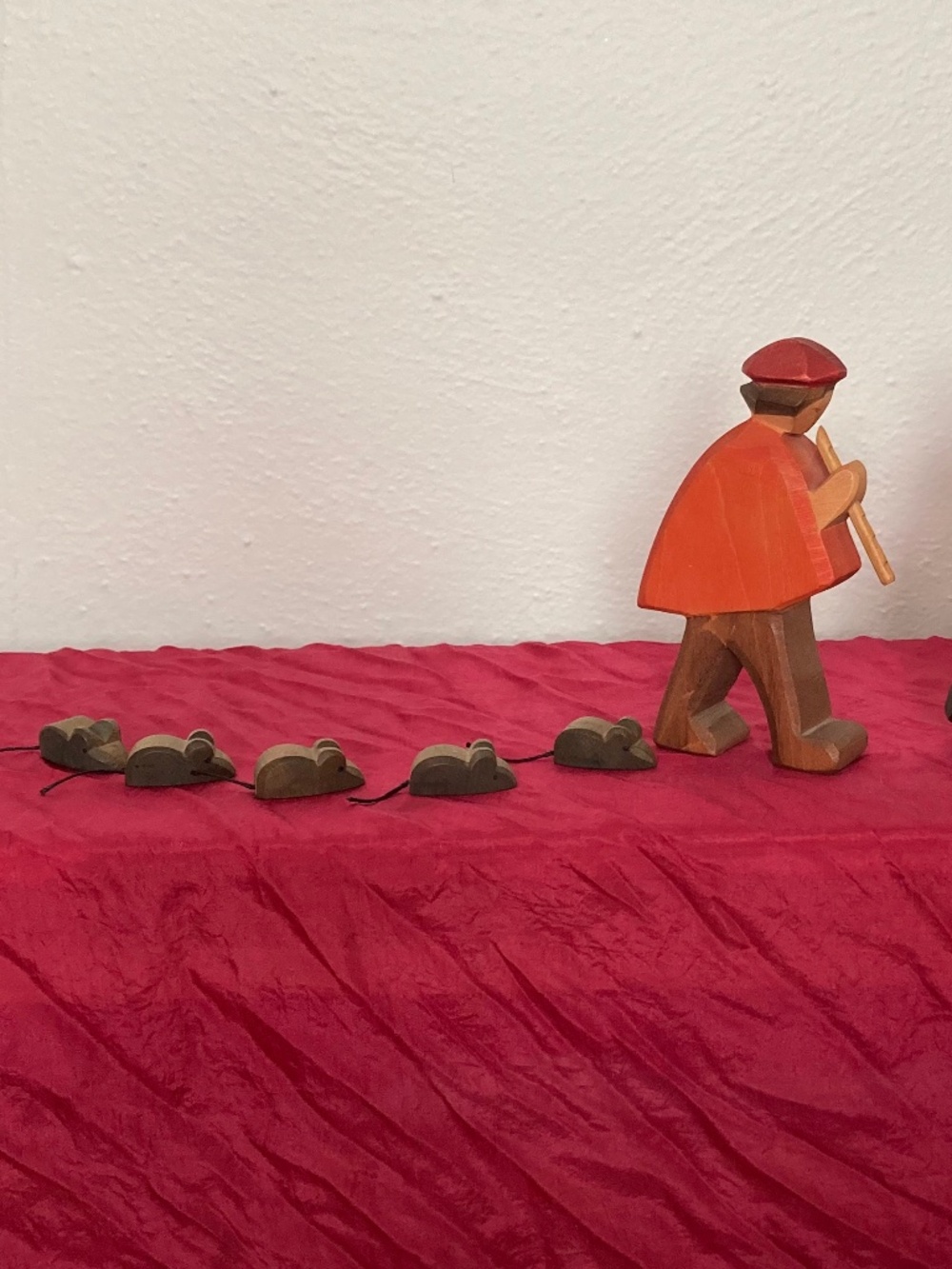 Ostheimer vintage German carved wooden figure retired Pied Piper and 5 mice